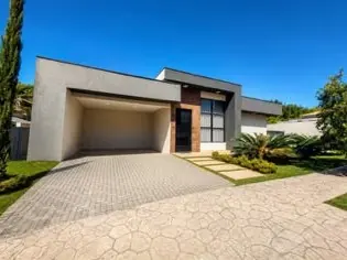 Casa térrea com garagem
